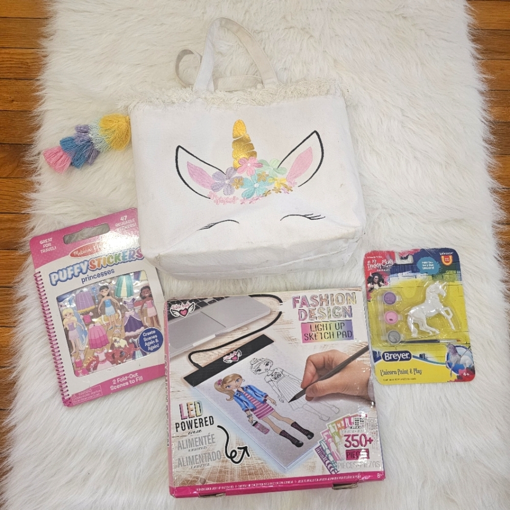 Girls art goodies bundle.